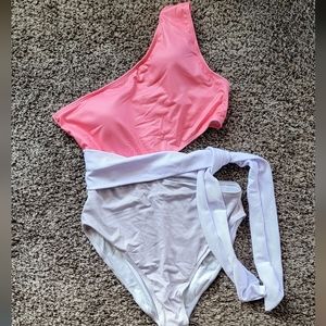 New Womens Cutout Swimsuit